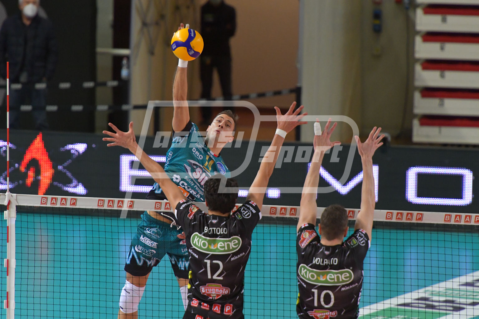 0046509E-0BCE-46AD-B3C2-A5A87A8C2A66