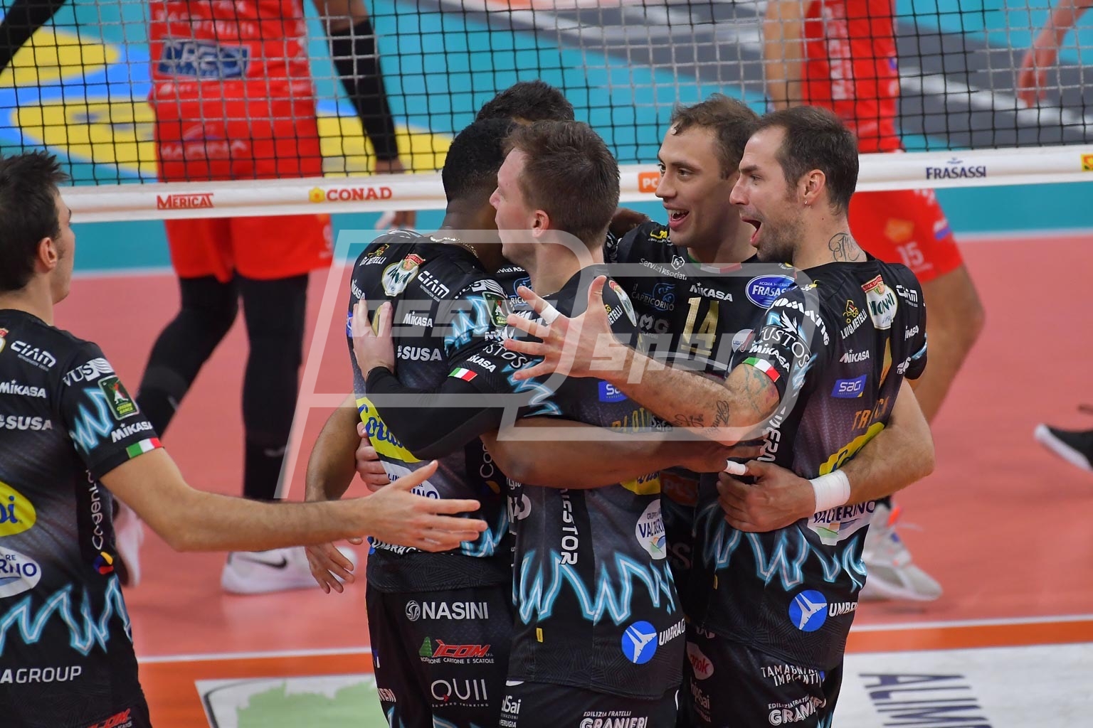 5AA01642-9AEA-400C-BFBE-02AB1B703451