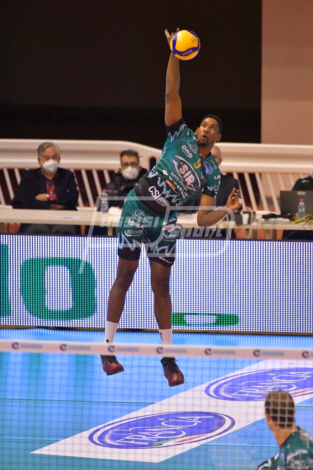 6BB655B1-C458-4D37-912C-223876521201