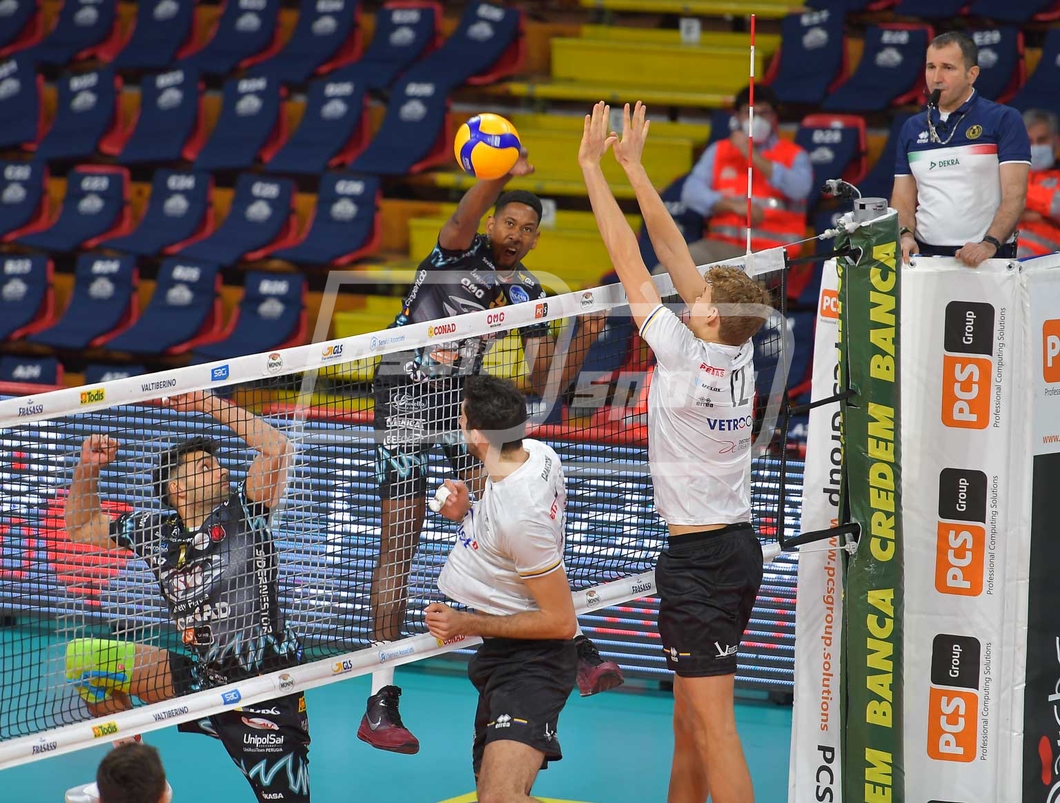 80FDC678-E9D8-4C4A-A1E9-DDB20F9271D6