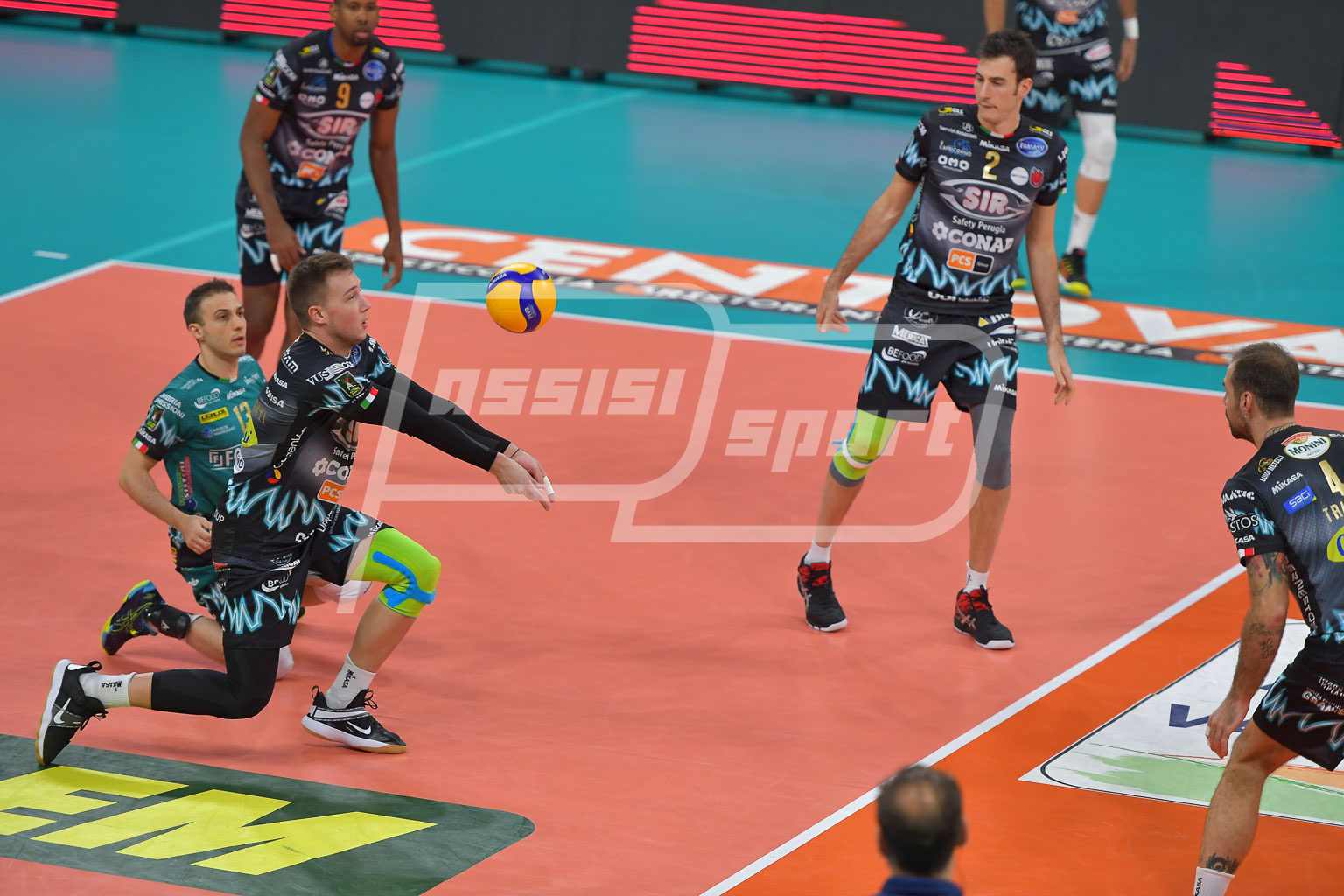 92CDB12D-1F0B-48B6-ADA6-B3B39431C946