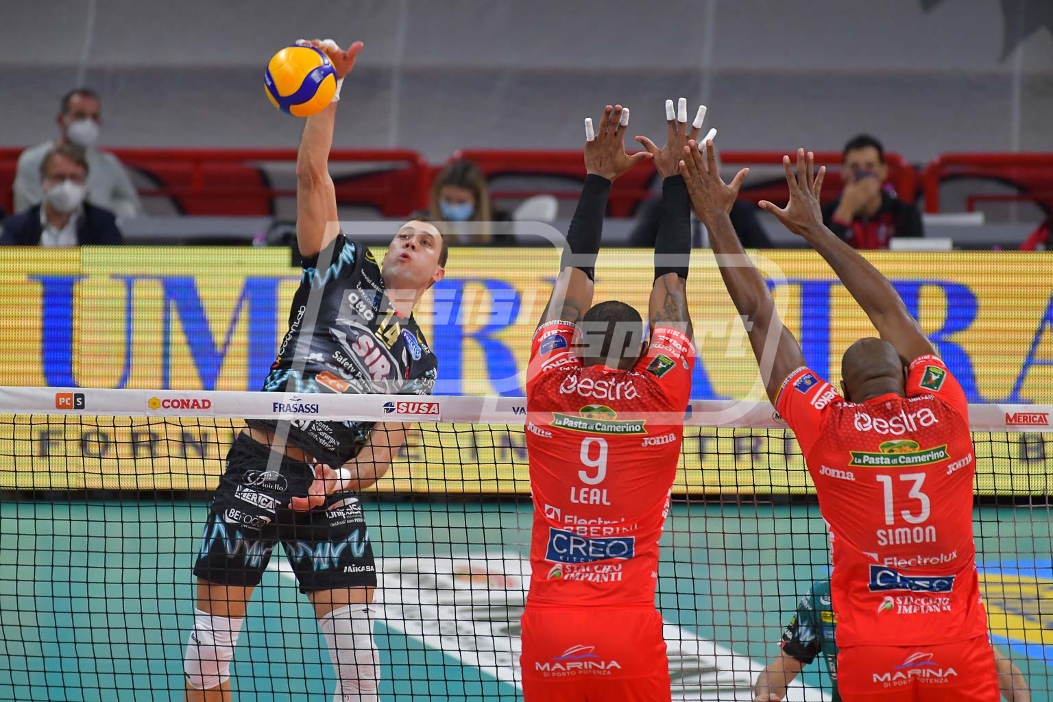 F4BE807C-85BE-422F-9007-1A355FC452B7