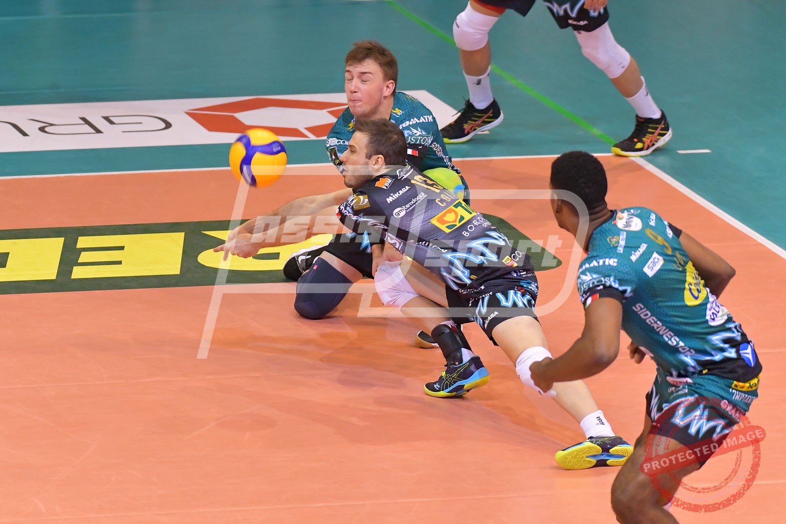 FF9C2319-DEA6-496B-ACC9-26DF81295803