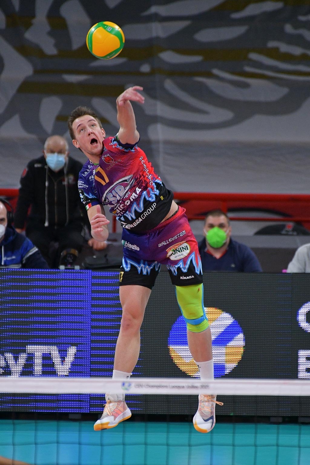 137F3FCC-F4C8-46E8-87A5-F2886C1263F2