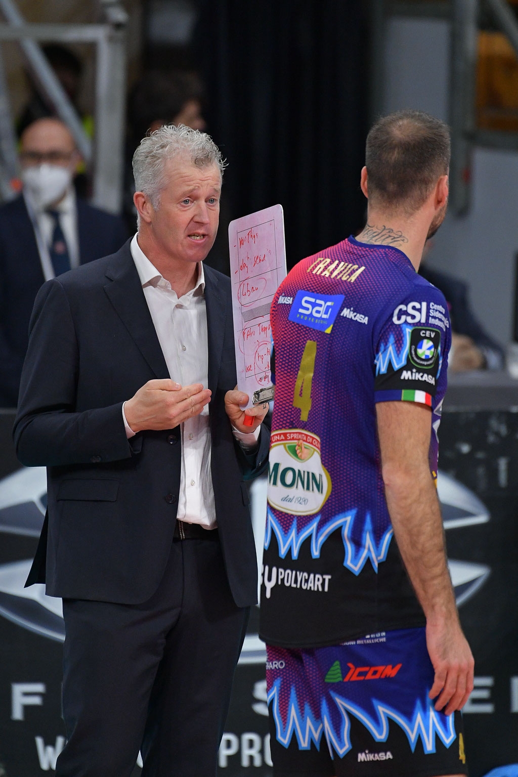 3B5F67DF-222D-4863-A23F-C961BB8421C2