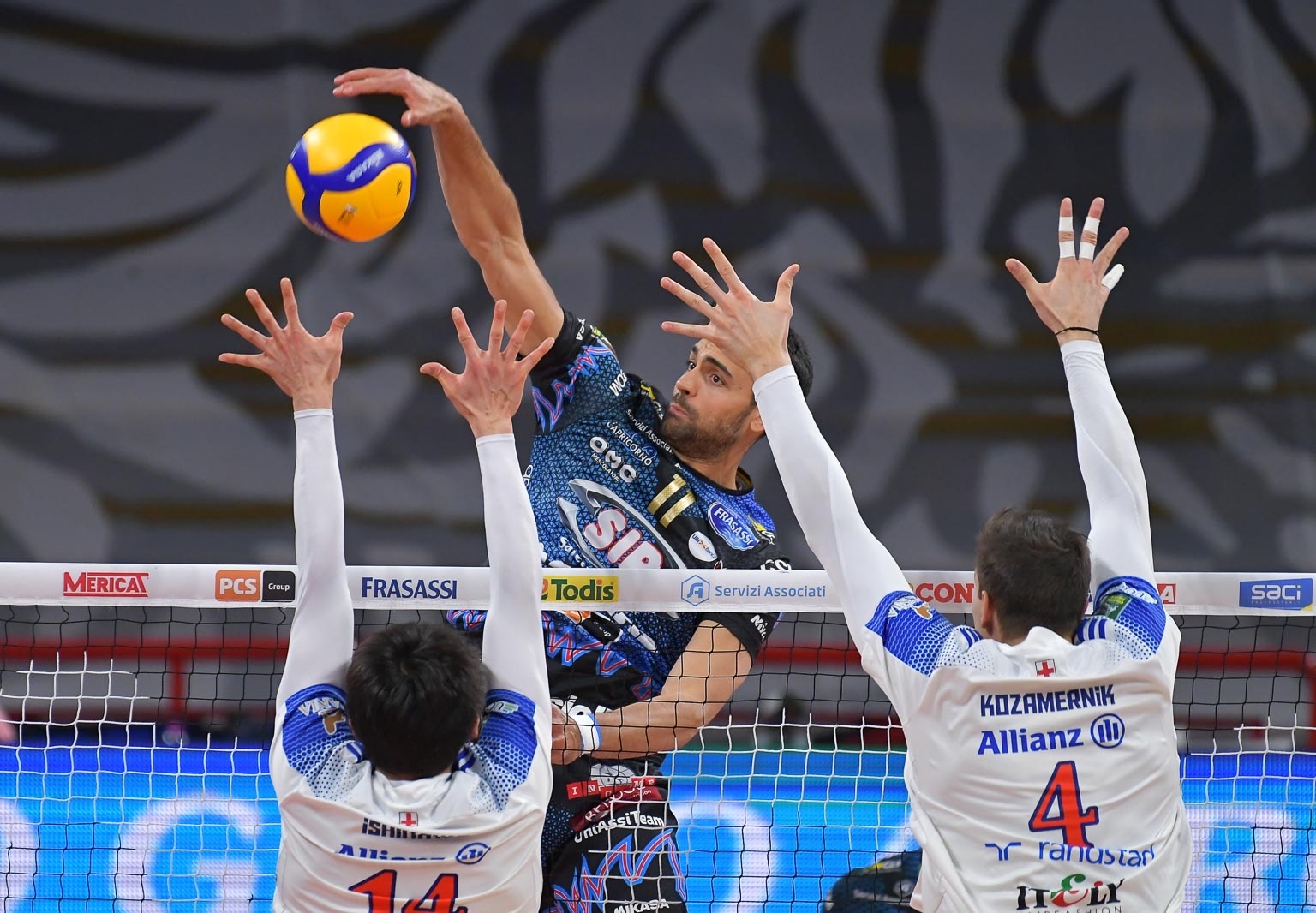 D051DC4E-0C98-4F43-80D8-9100B2E2EAF7