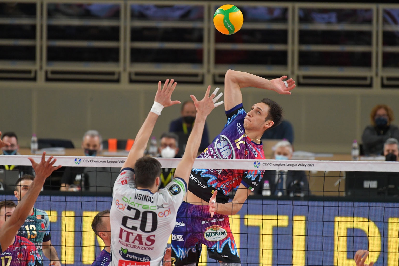 D8D9230A-6DEE-4037-9114-575E2F1CCEE4