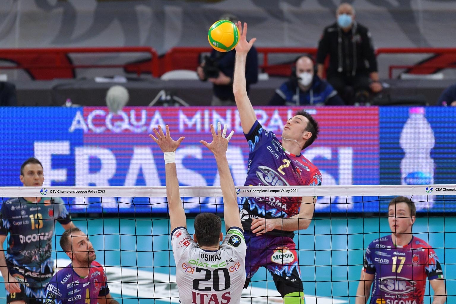 F343FDA8-8772-40A8-AE0B-6FD92E463232