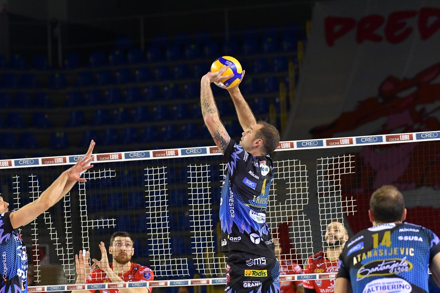 0F75C376-2E62-4855-8B2A-FB0386D91BF5