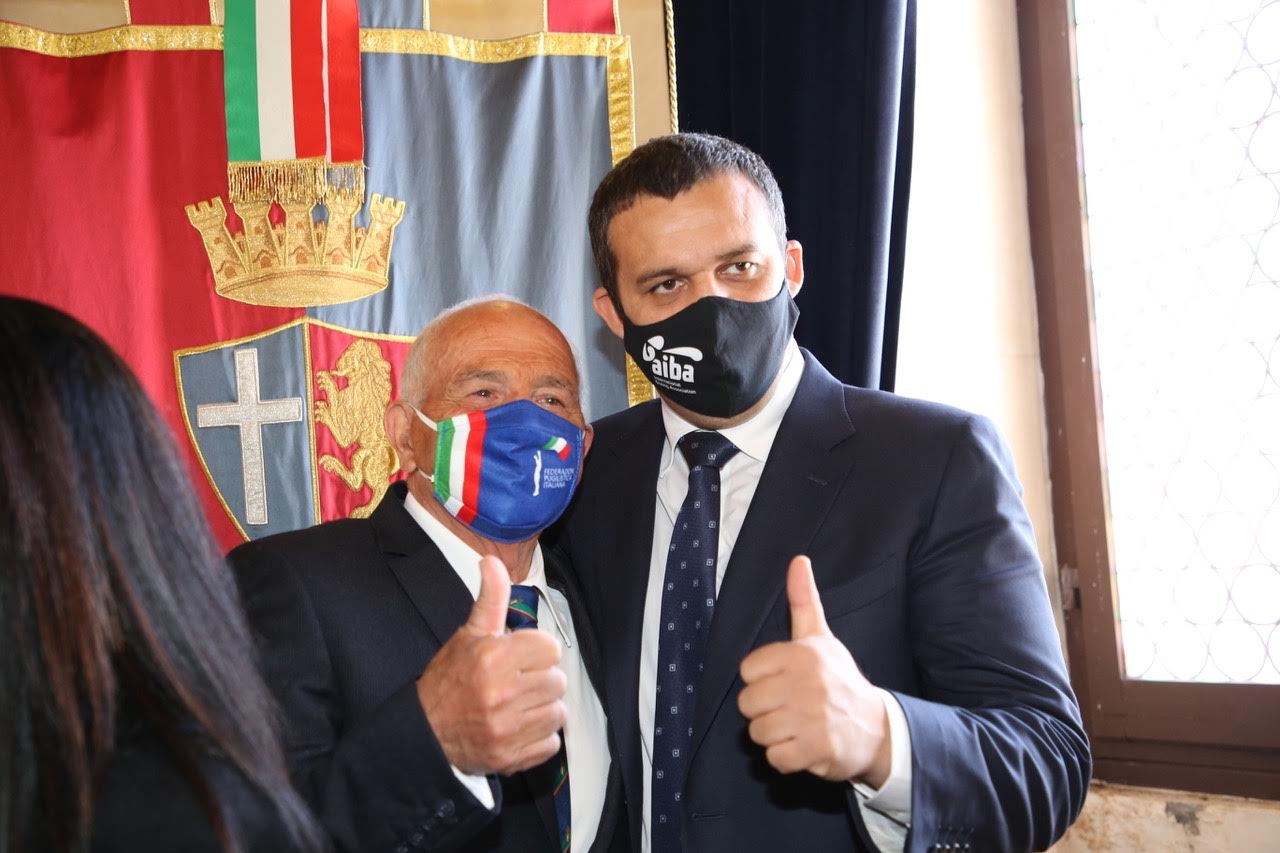 18E20FFB-824C-4813-9EC1-A66CD940489D