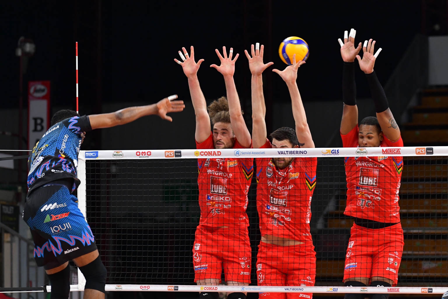 23A8D034-8EF0-4CB9-8CCE-E5C9BEB8358E