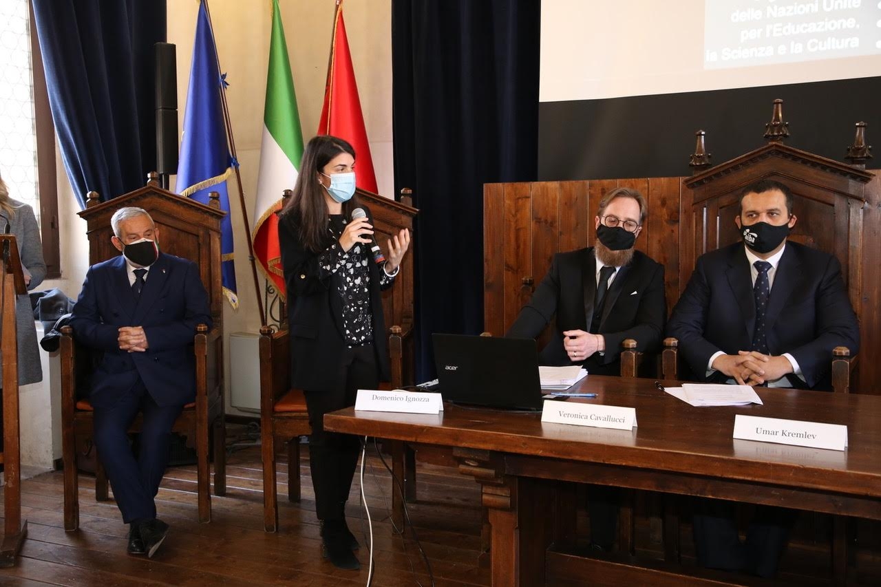 3B50DEB7-364C-433C-BE94-1D00A6D5F25C