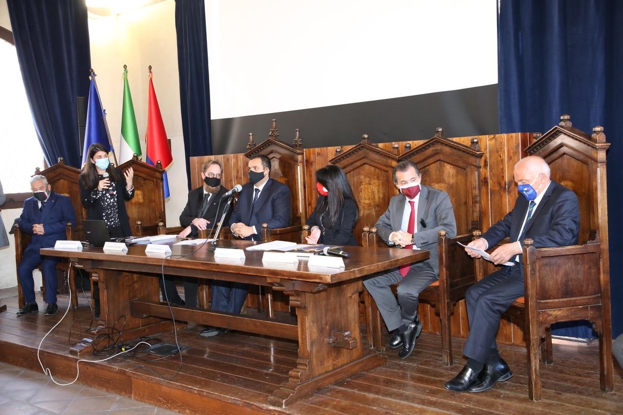 3BDC612E-8DA5-4268-9DB3-53A7F6F7F558