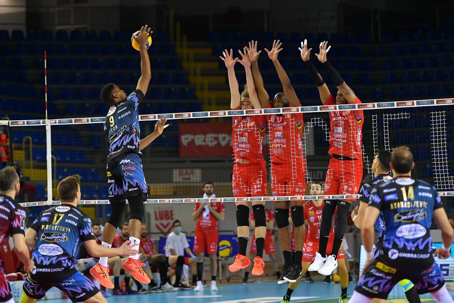 4954DFBD-DACB-4D66-AB0D-9C94964DB7CD