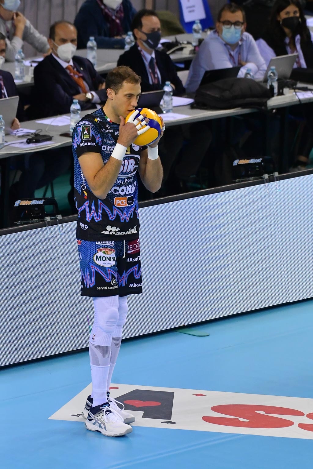 4C601316-4641-4CB2-862F-6B5D9C25EE4E