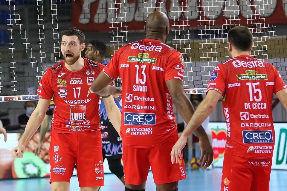 5FE4DD18-8F2D-464E-B5C3-299AF002AC51