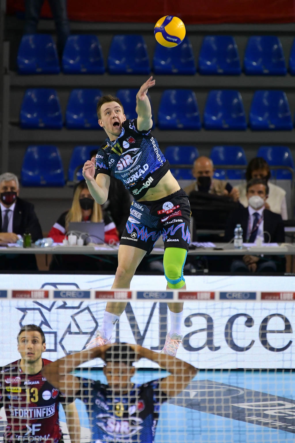 6477D061-6585-431A-B07B-40CD74E8827C