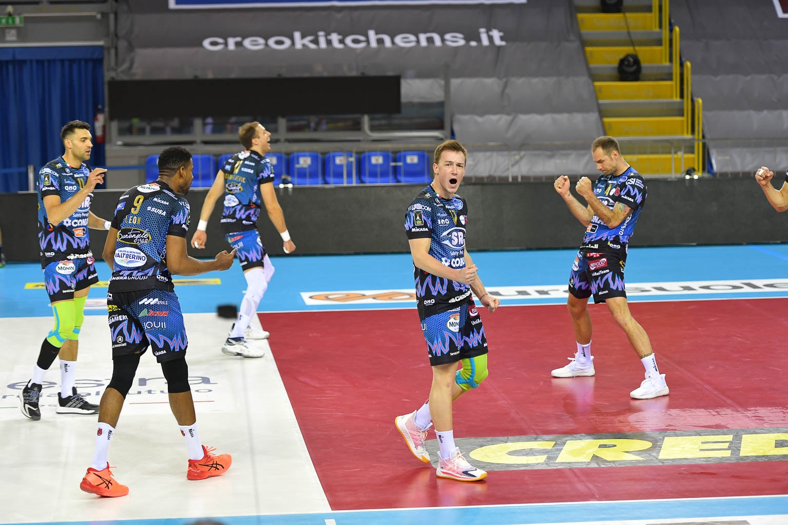 67C03462-5DF2-4145-8B6E-CB1B131C9C4C