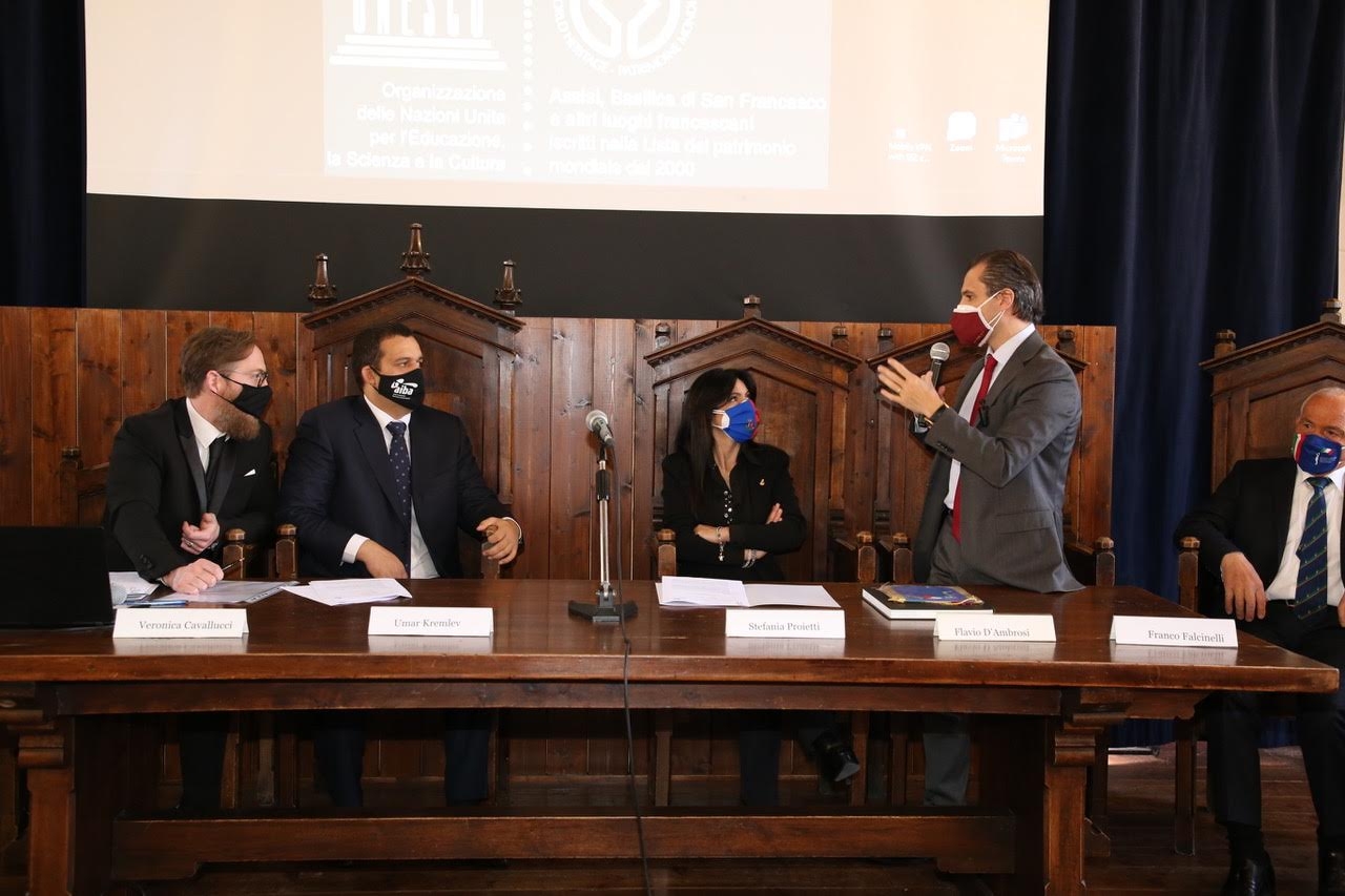 75583571-EA26-44AA-862E-C7FCD8C4B82E