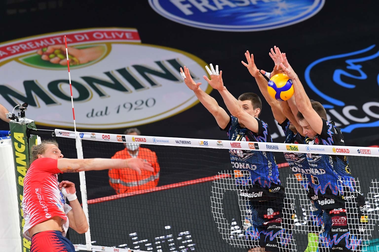 75F37562-AD28-4418-B176-743B8421EF3D