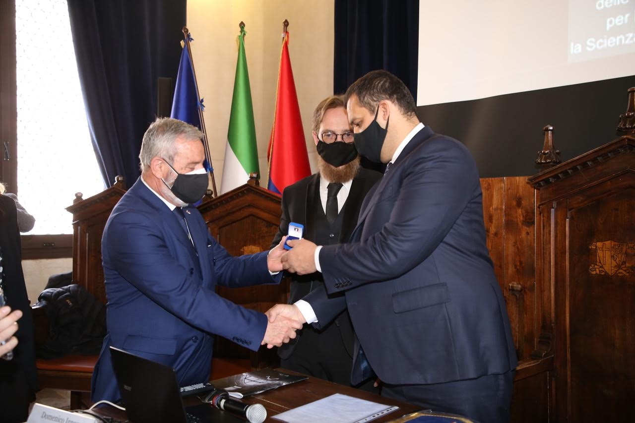 99A8A73A-4CF2-4B75-B6D4-505A58DE485B