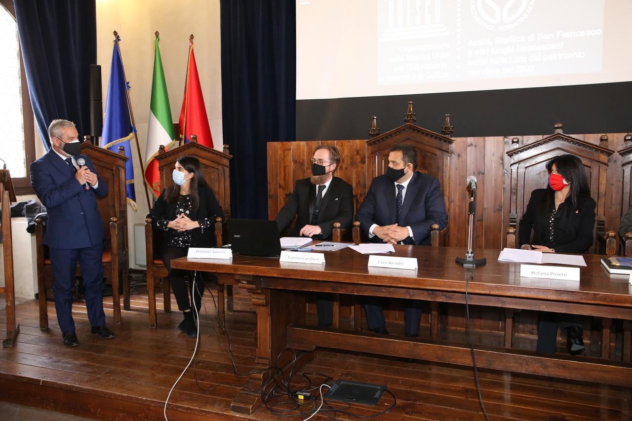 A43E1612-F83F-46A2-A97B-FA7FBC21EFAA