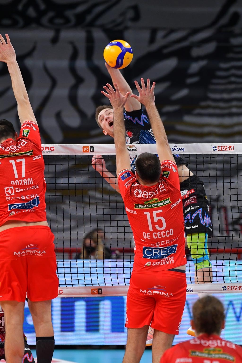 A5F55194-516D-4B56-AD88-686846DD2470