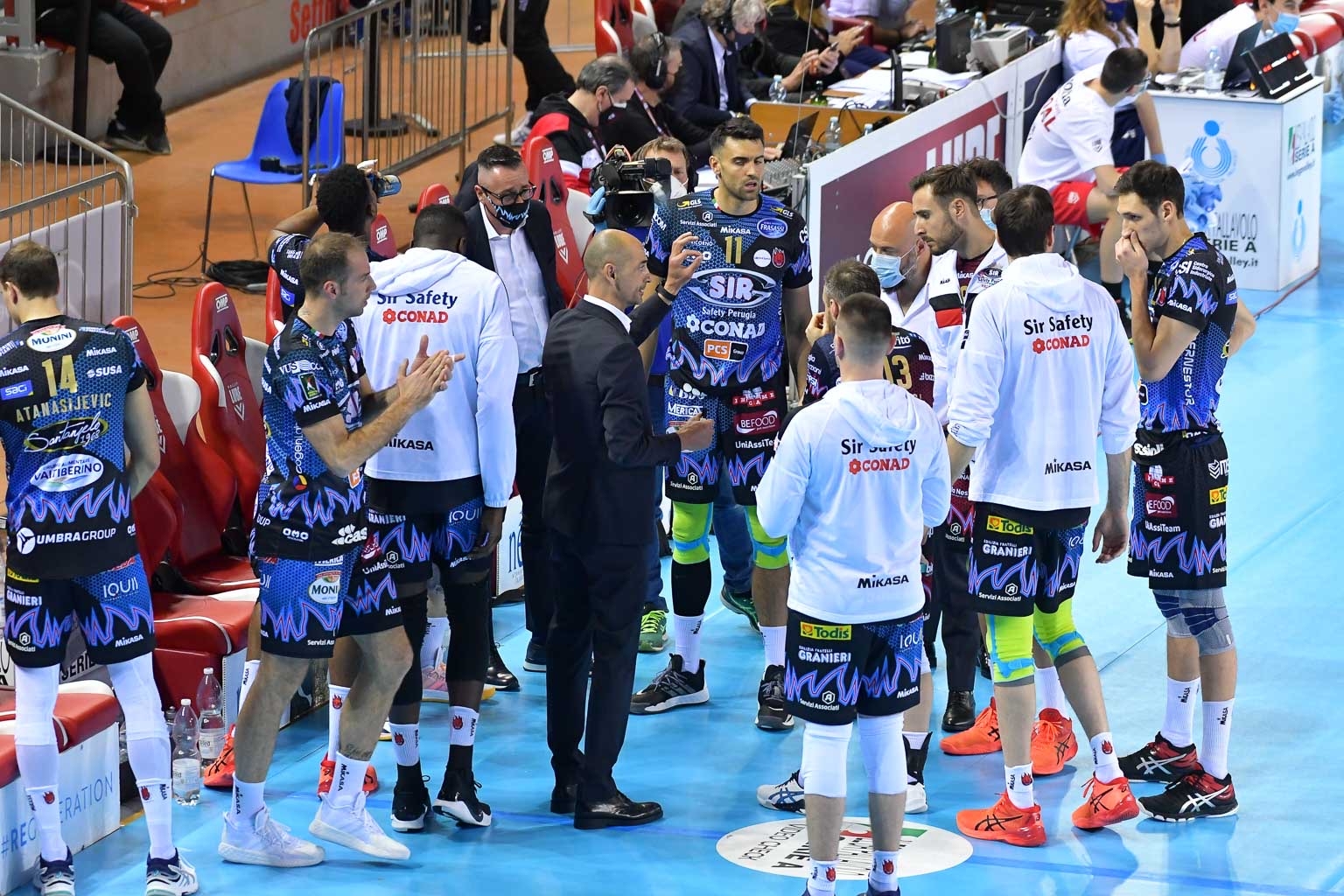 CDF19478-A9D7-4C36-9F13-5F5E31F445D9