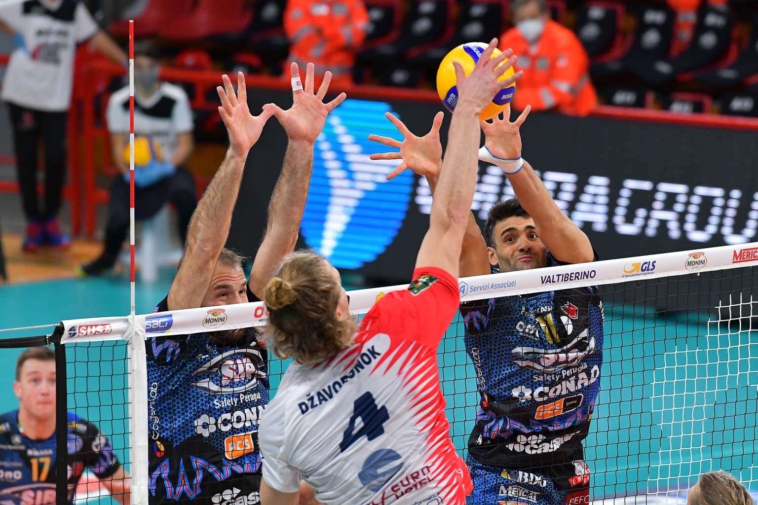 D79683CE-BB5A-4C58-A53D-46F5810FD4F1