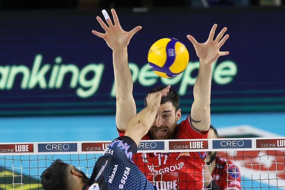 EBAD0A46-B012-4539-A57B-70C2A2BCC42B