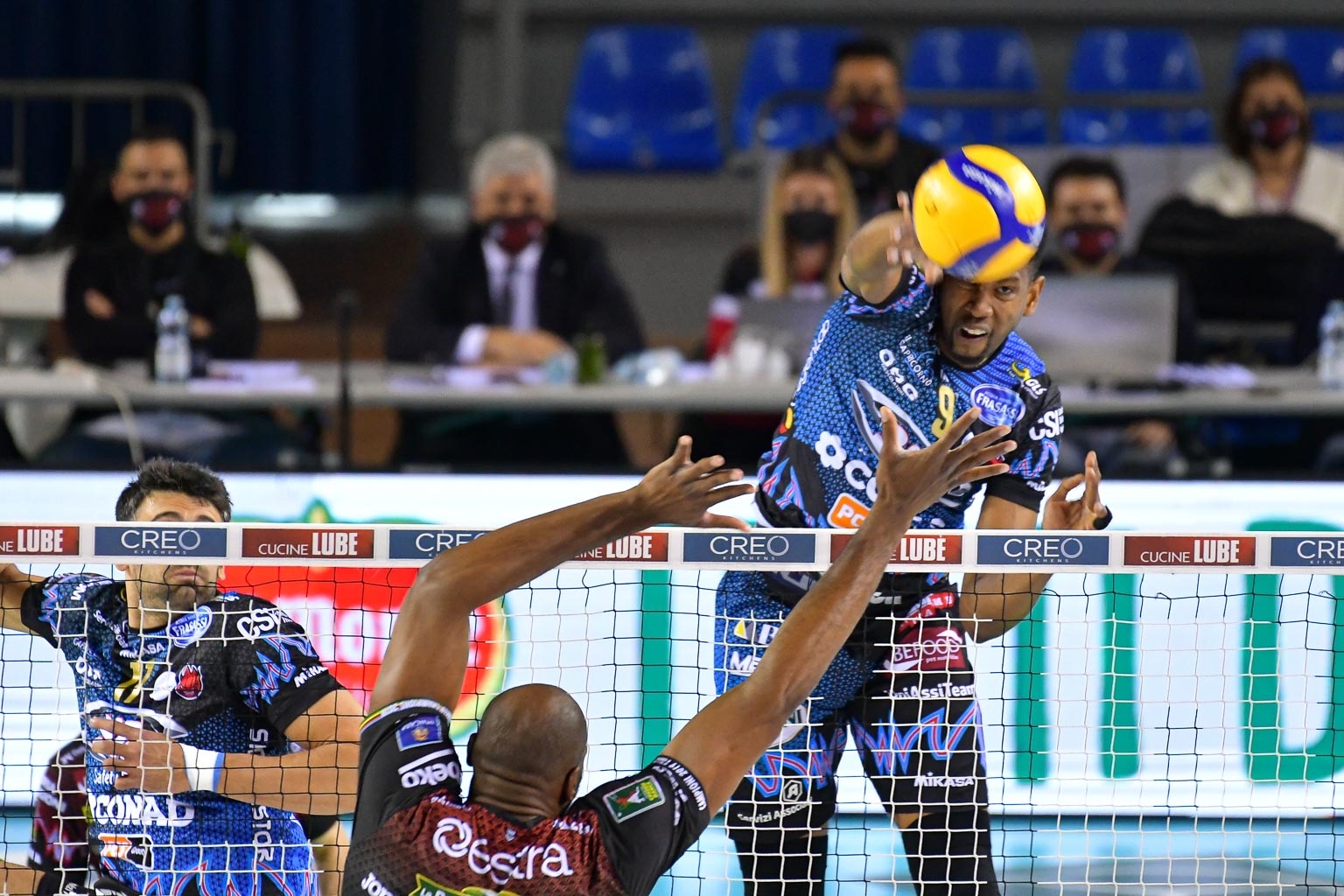 FC558B6E-84EE-43C0-BEEB-A5277A29308F