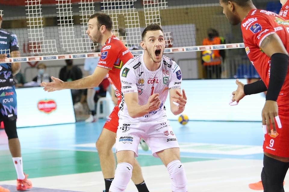 FF53140B-AC13-4B3A-80EE-E2B91835B9C5