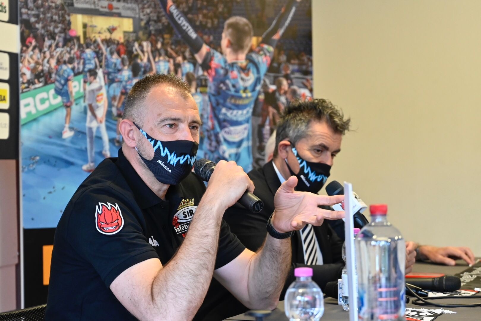 1203DA31-D0B7-460C-90C0-9D7FE35C7BC5