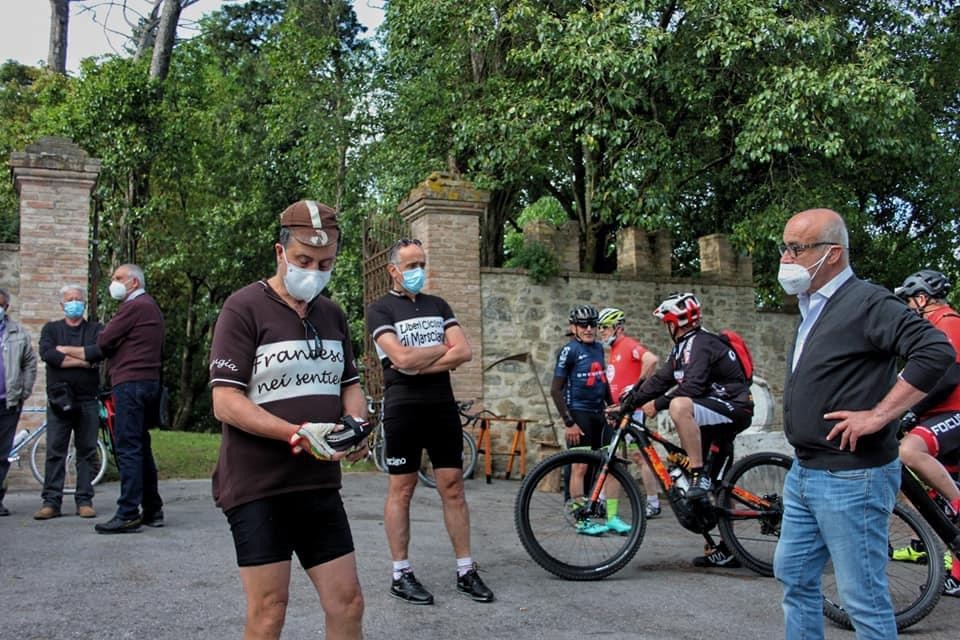 2C343B65-A731-4F78-B622-667C6FC6FE94