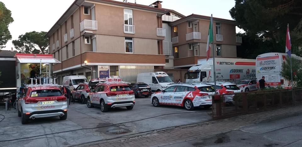 41EE7E86-E2FD-4D12-B77E-391DACD44C65