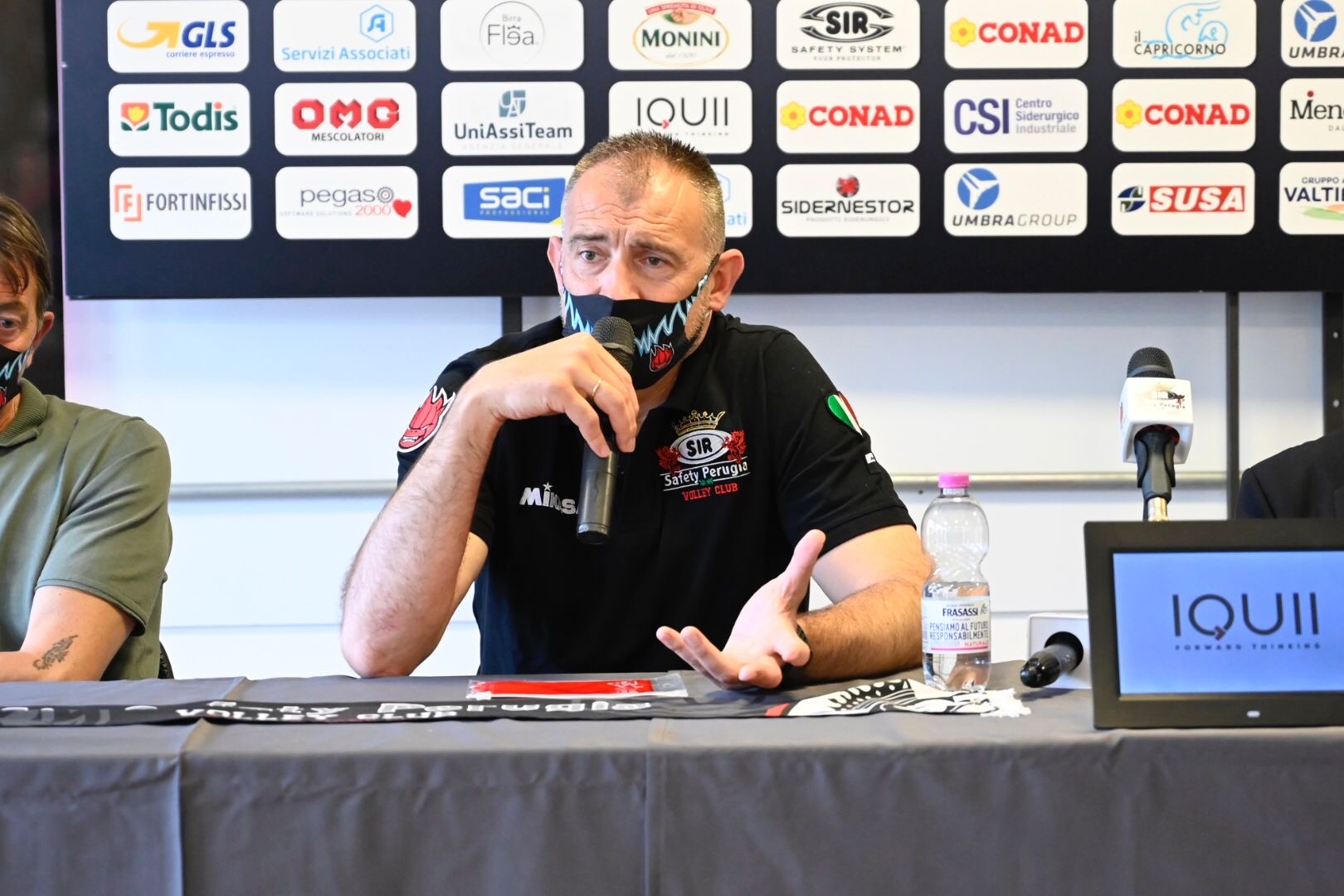 425DAB43-C429-4D38-9409-3AE5D732516E