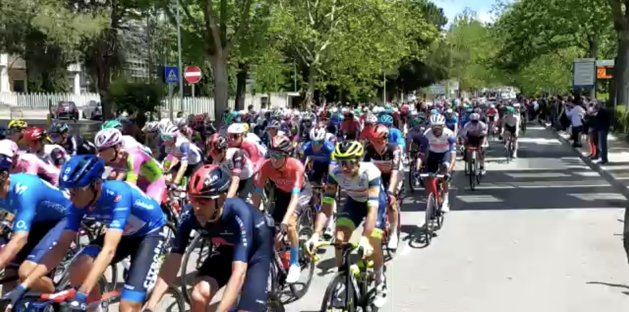 AAB75C15-16A5-470A-BE5D-E10D26D38071