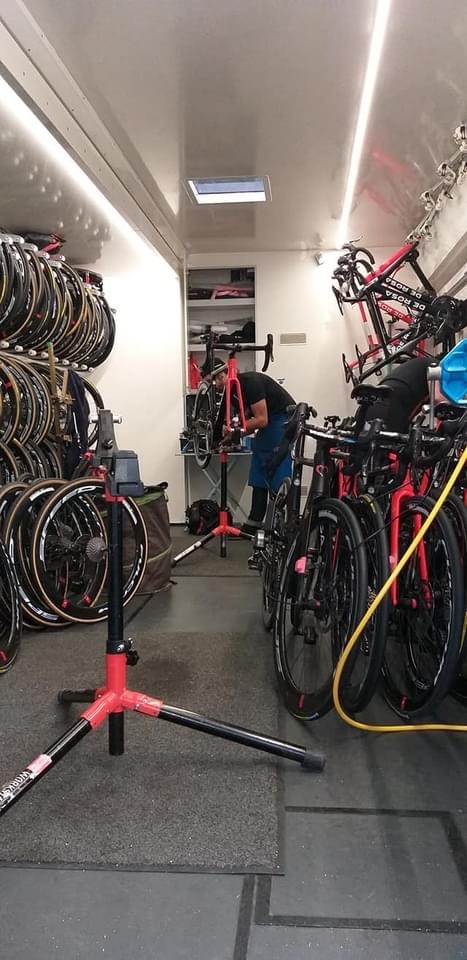 B1ACF318-9E1E-4826-974A-60F5D8D35381