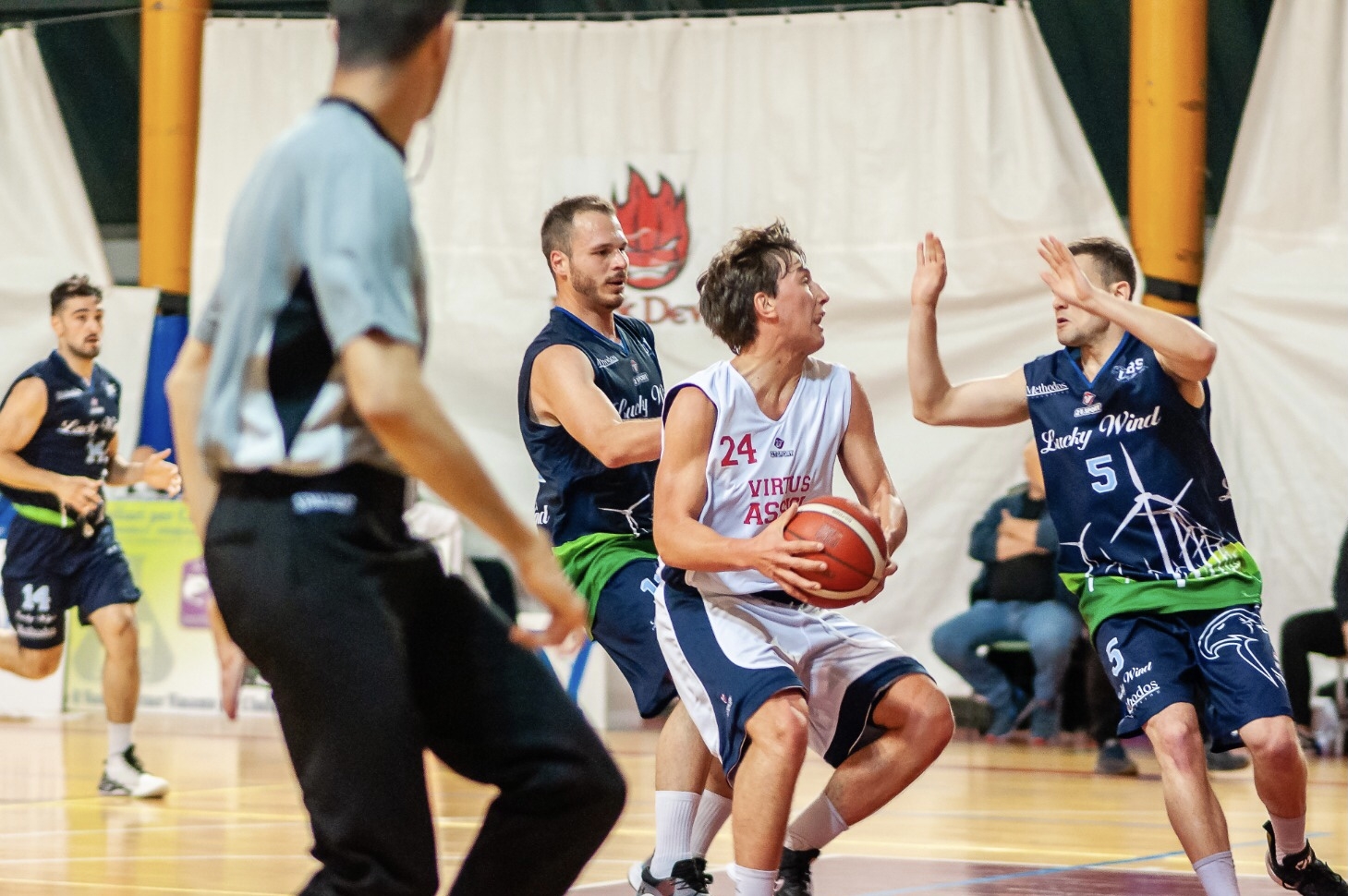 CE2074E0-B71D-4B31-8BAC-8371687ECEE7