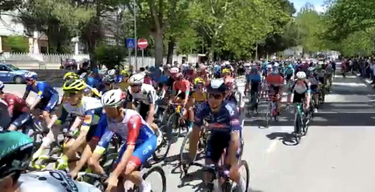 E26172E6-8AFF-4DC2-939E-D06FBC5A0C96