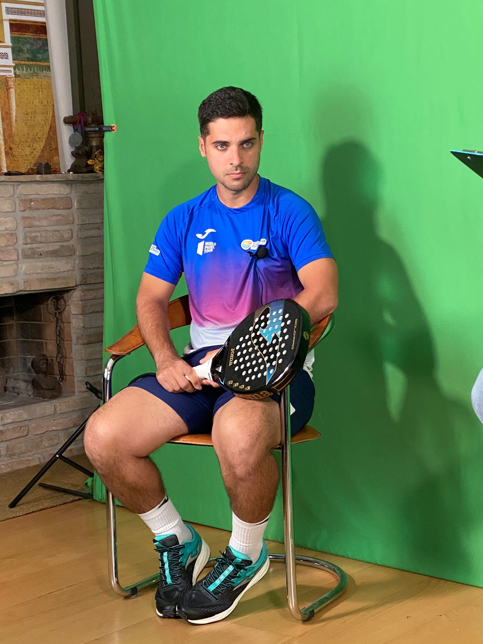 5DDE3AE0-2E85-46A1-AEB2-C3601058D1A4