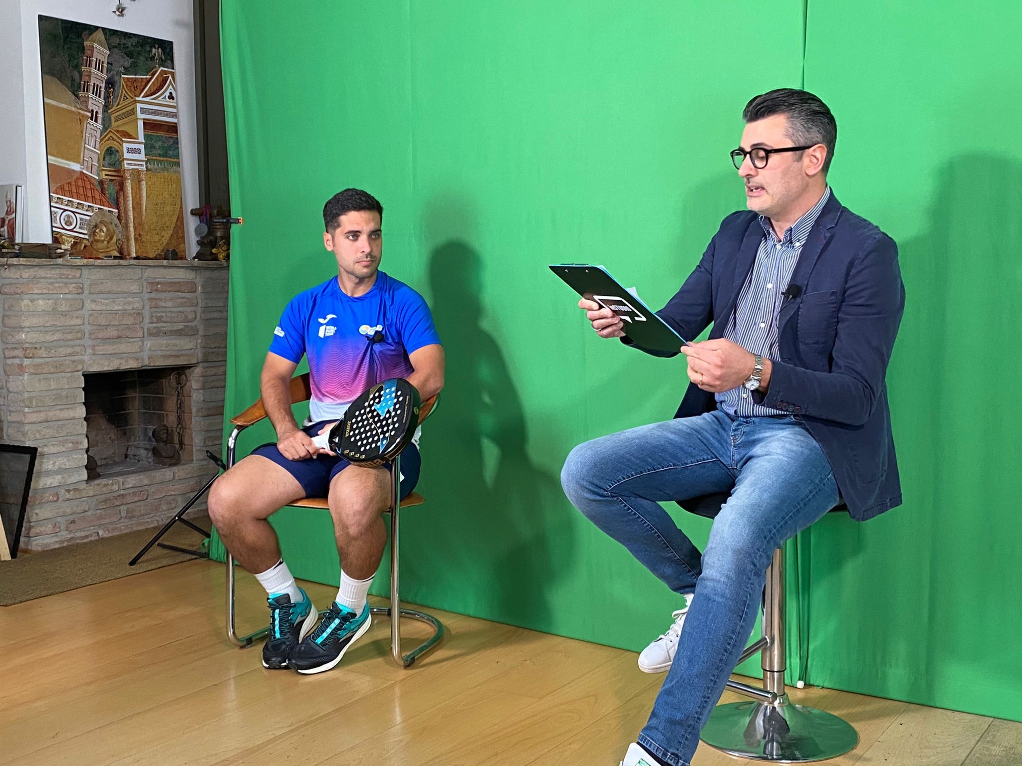 64509CC9-4783-4CD0-A957-610A2987B8DB