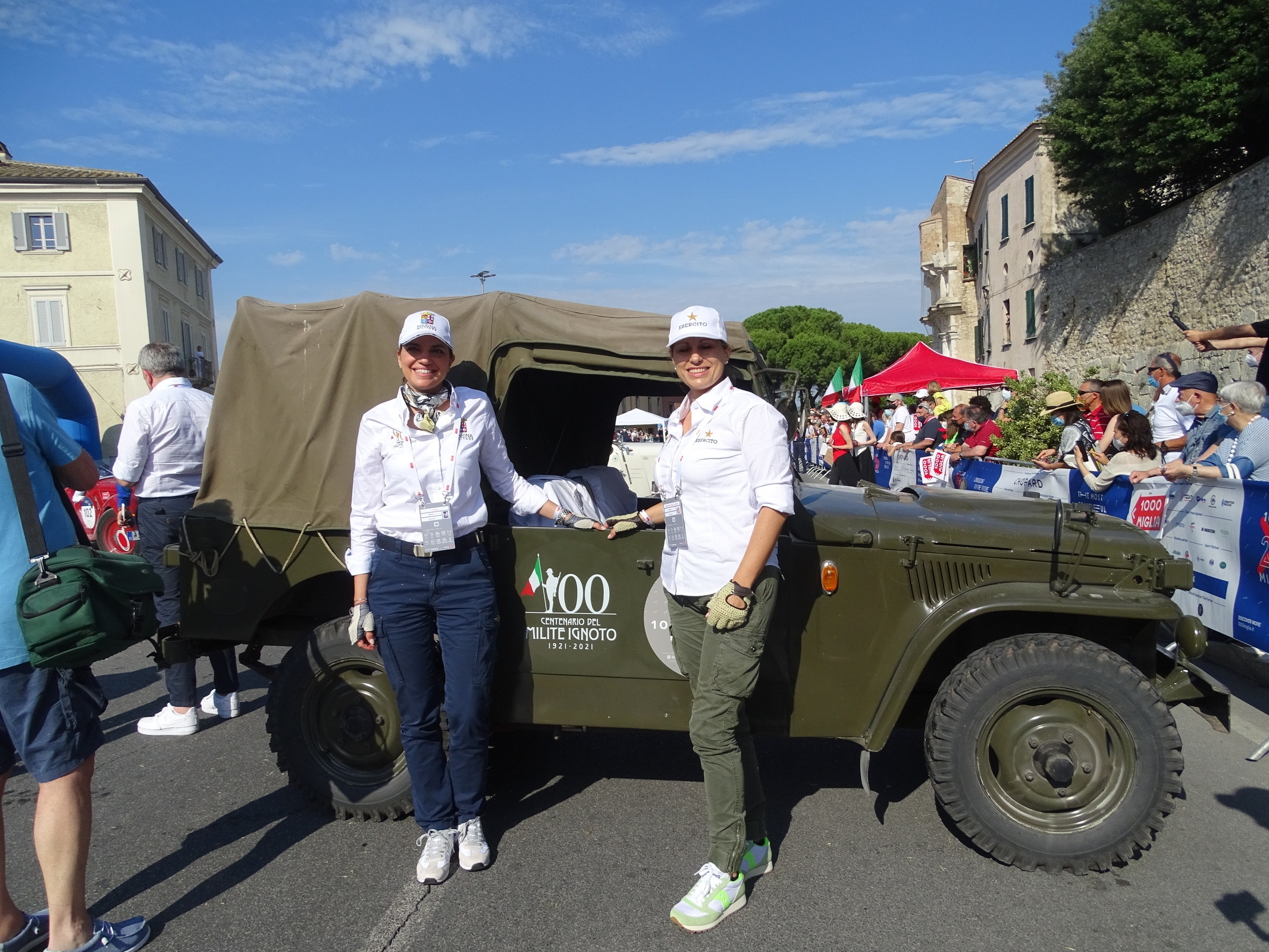 8A2F62D6-798C-421B-8558-454A23F1EB2E