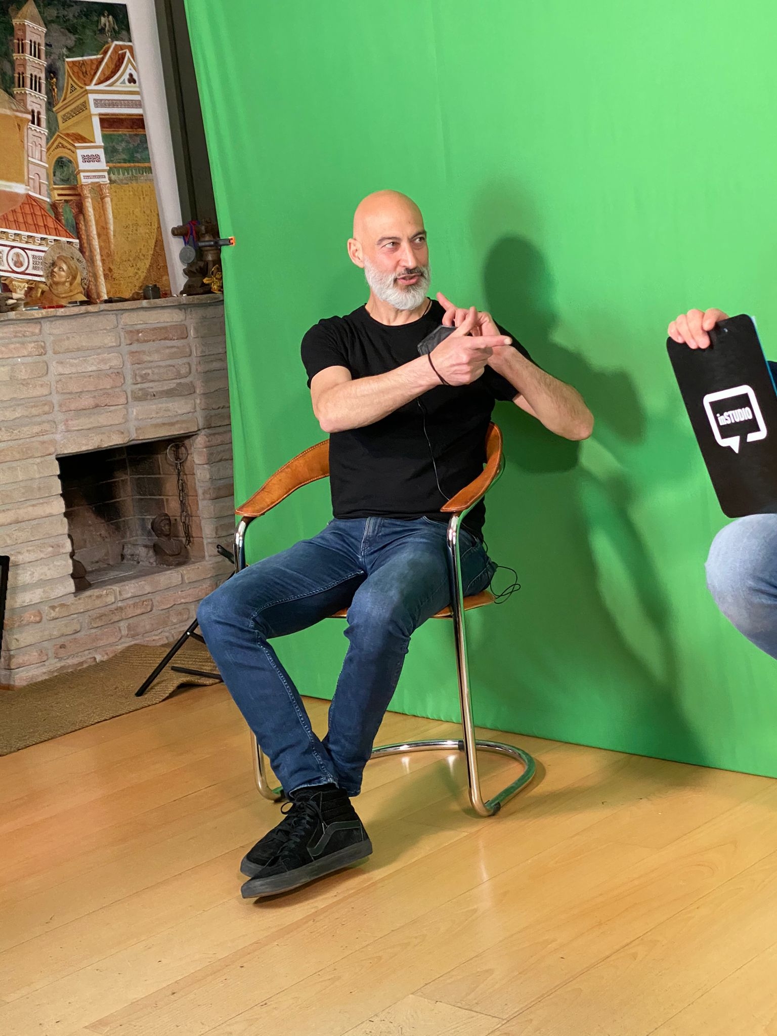 AB8F6058-7664-446F-BC85-9984413501B6