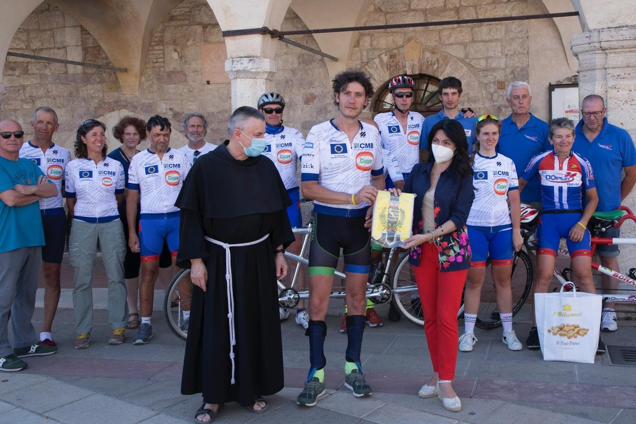 EAF0248E-AA55-403F-9DE5-1B6865CB7DD7