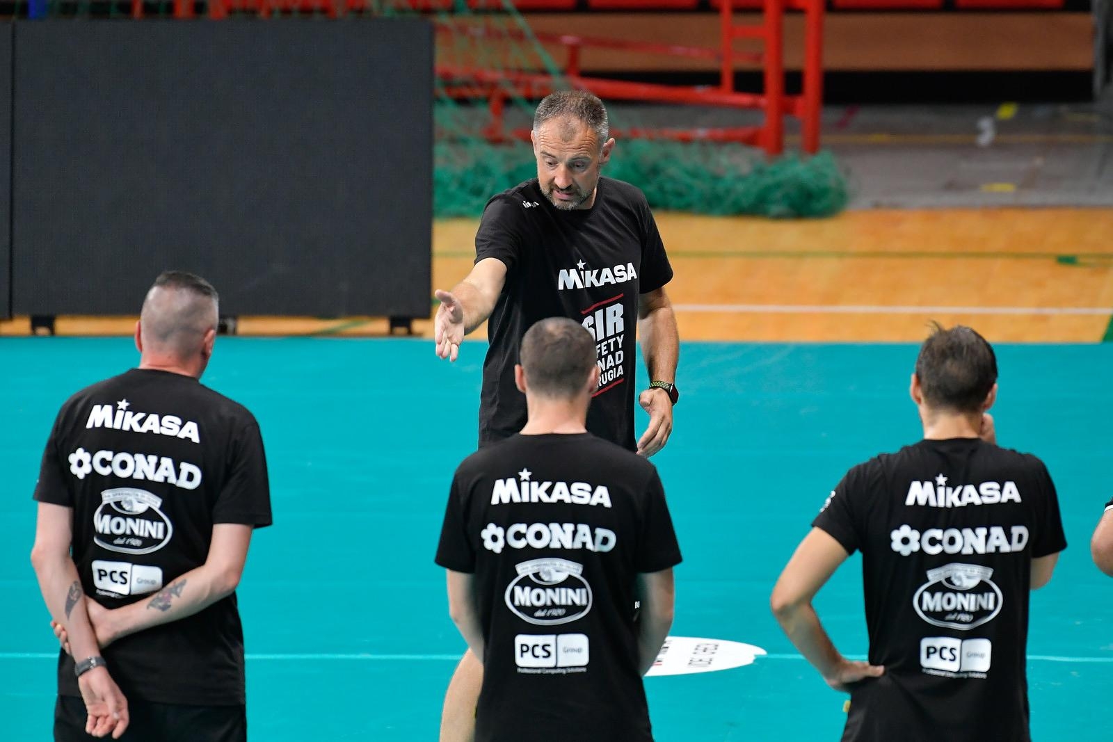 Nikola GRBIC, con la squadra