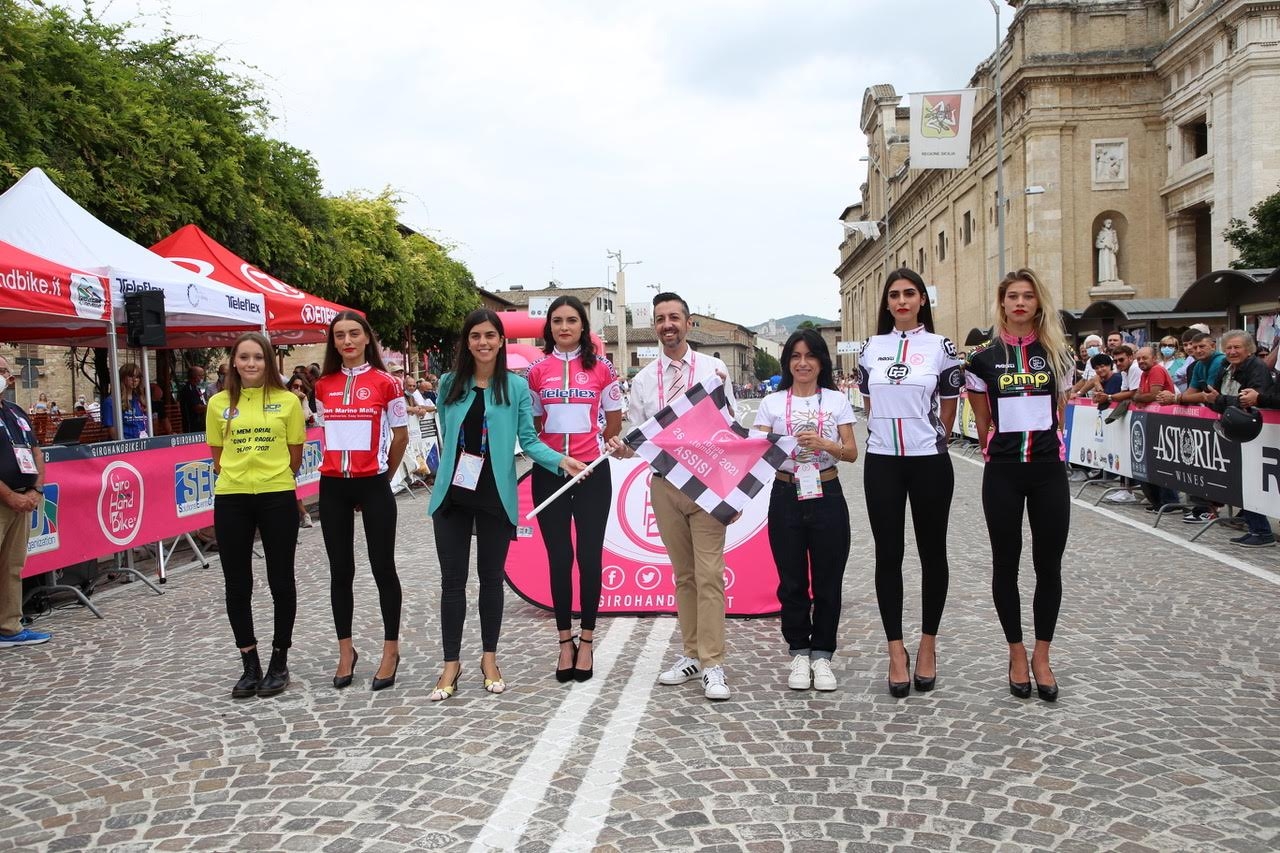 0520B555-7E9B-401D-88DD-23D1E10D68A4