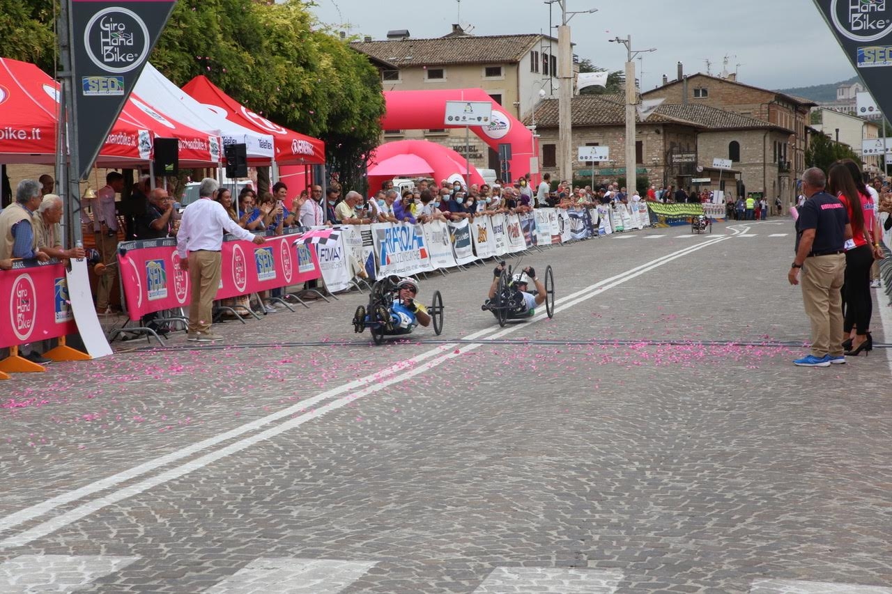 131674FC-AD2C-479F-8033-8F5251DF57FC