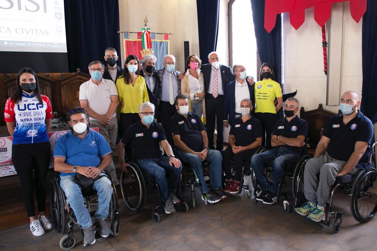 2007F532-00F3-4B3A-A0BC-871185AC7B3F