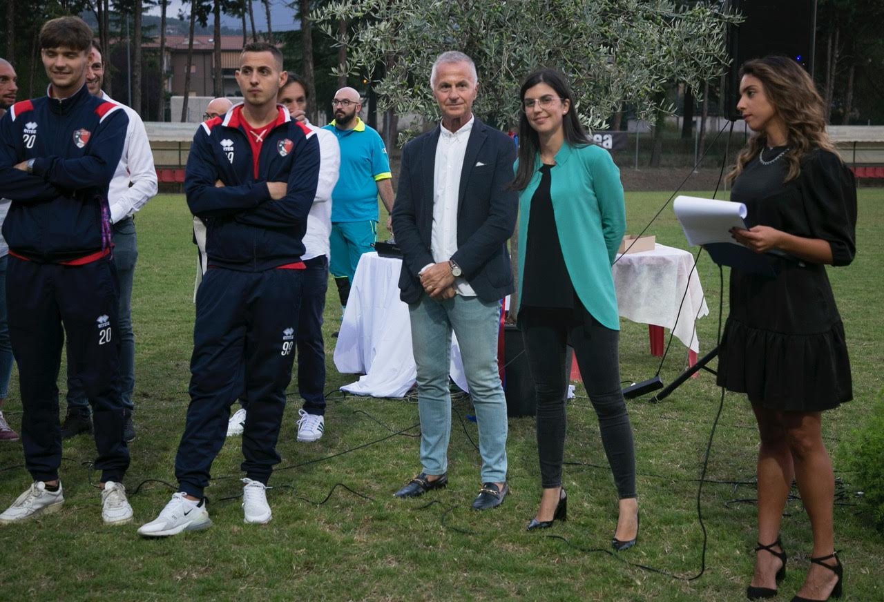 2472E5AC-566B-469C-B1DA-FA320DA70786